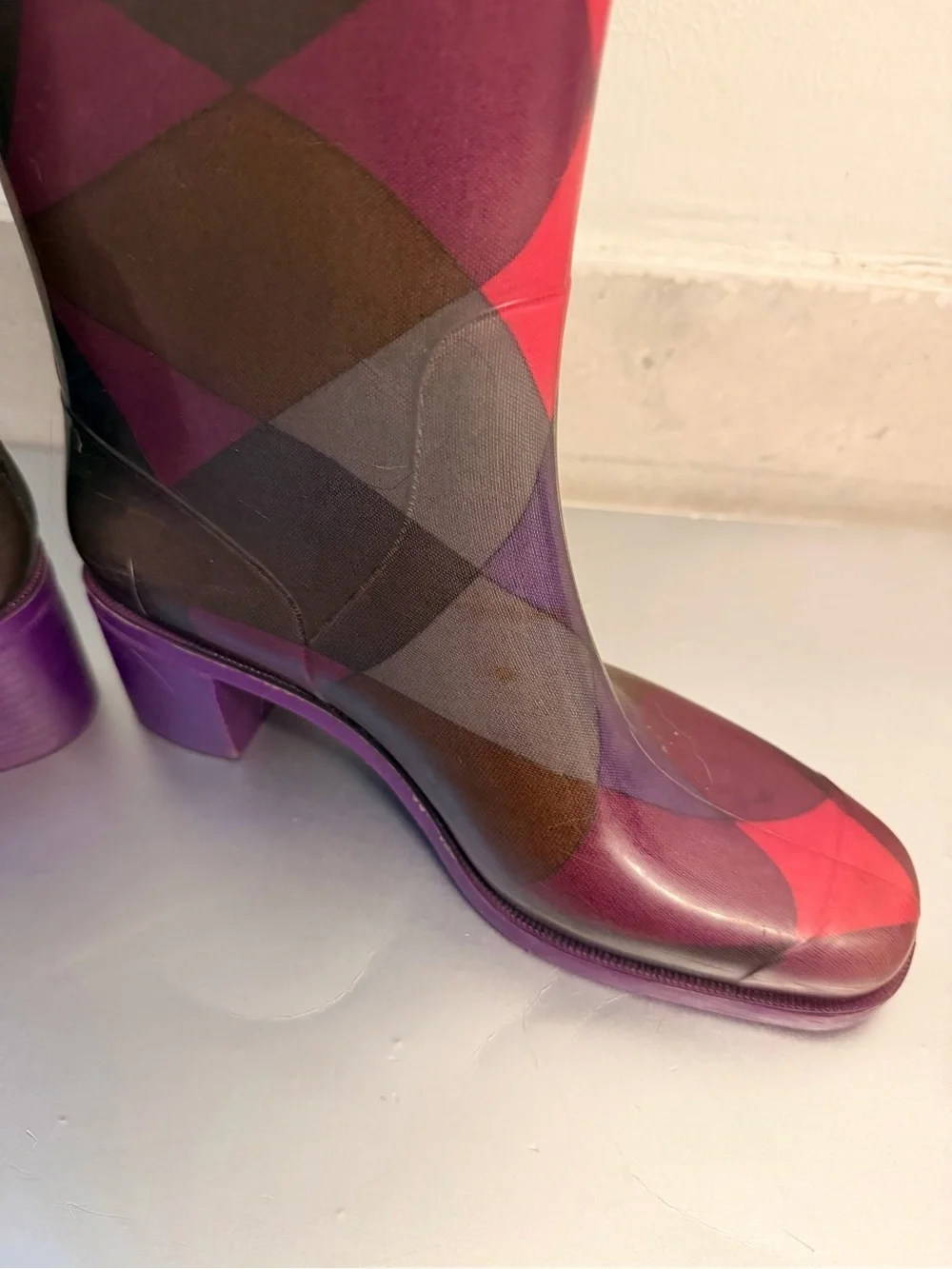 Emilio Pucci eye catching