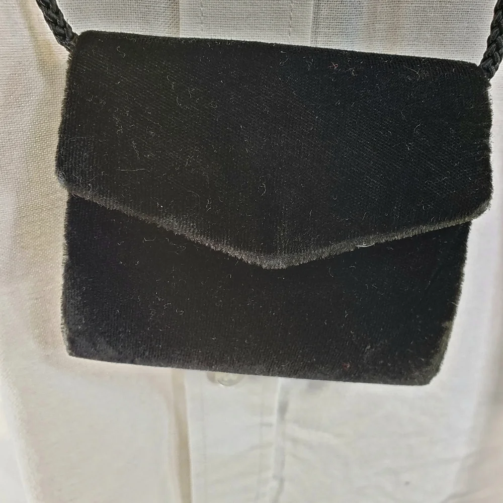 Claire's Small Black Velvet Crossbody Purse Pocketbook Bag