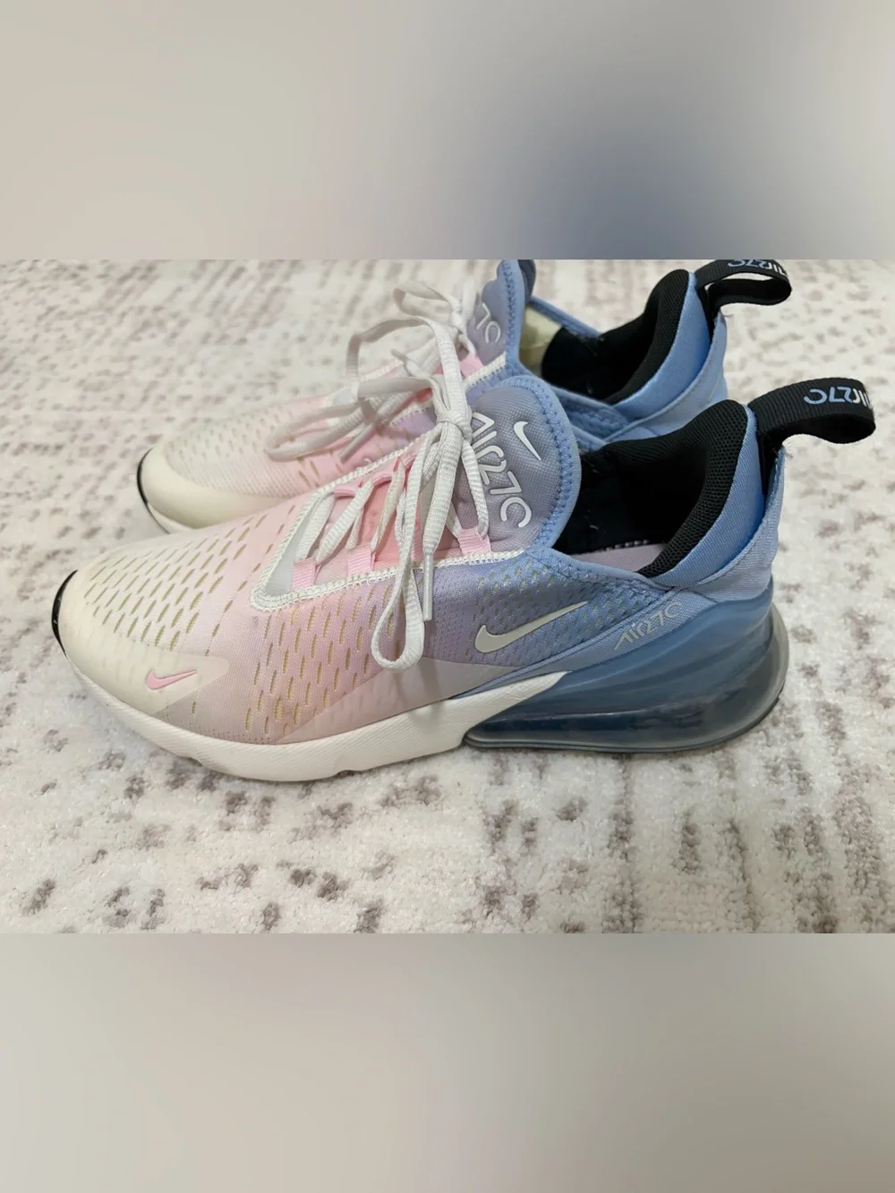 Nike Air Max 270, Womens size 9