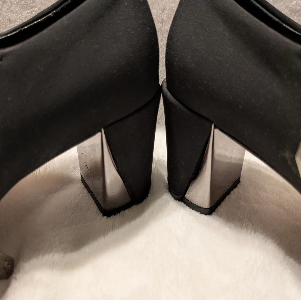 Donald J. Pliner Leather And Nylon Booties 8.5 Black