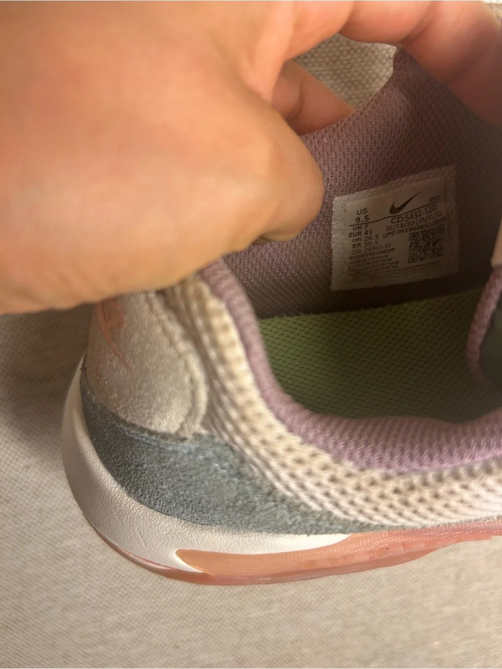 Nike lace up
