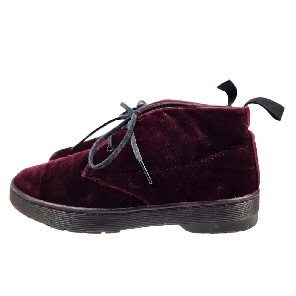 Dr. Martens Daytona Cherry Red Velvet Desert Low Chukka Wine Boots Womens Size 5