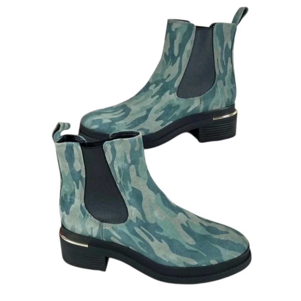 KENNETH COLE NEW YORK Women's Levon 2.0 Welt Chelsea Booties Olive Camo Size 5M