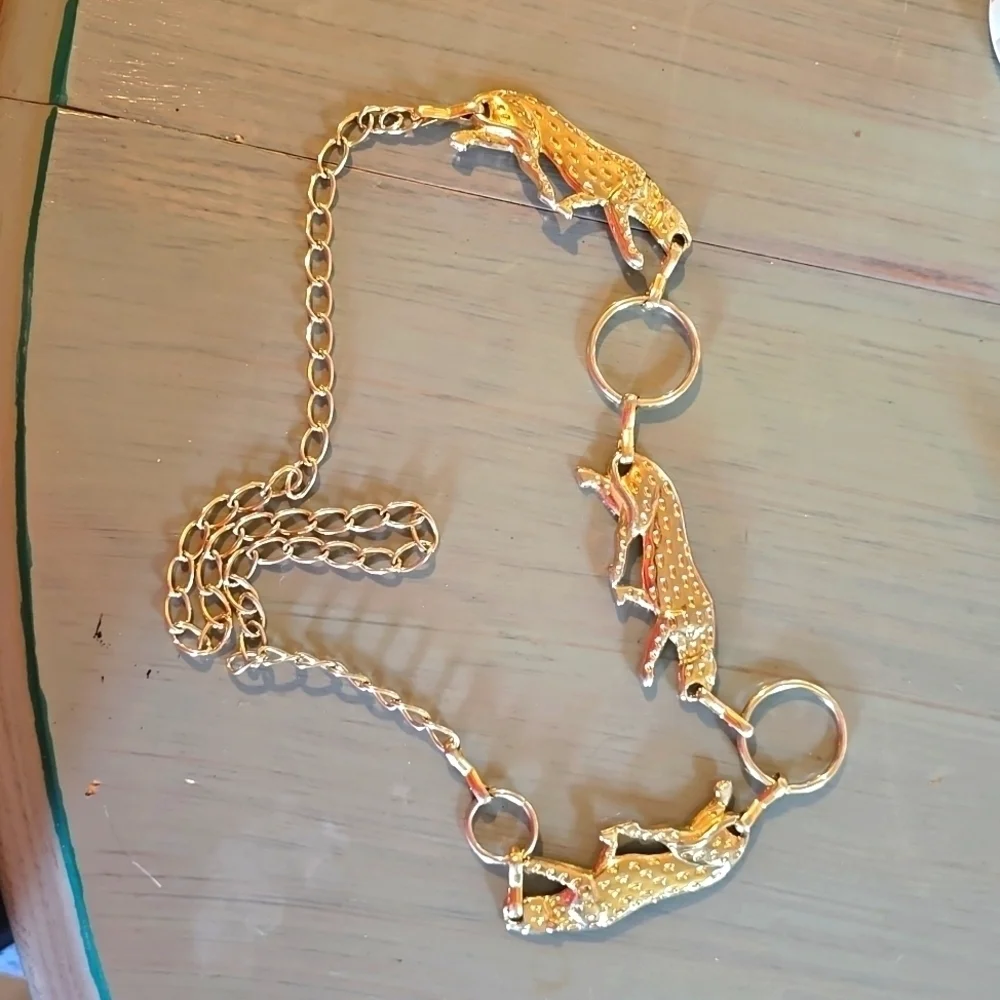 Women's Gold tone SHINY Metal Leopard/ Jaguar slip clasp belt Vintage Sz.L/XL