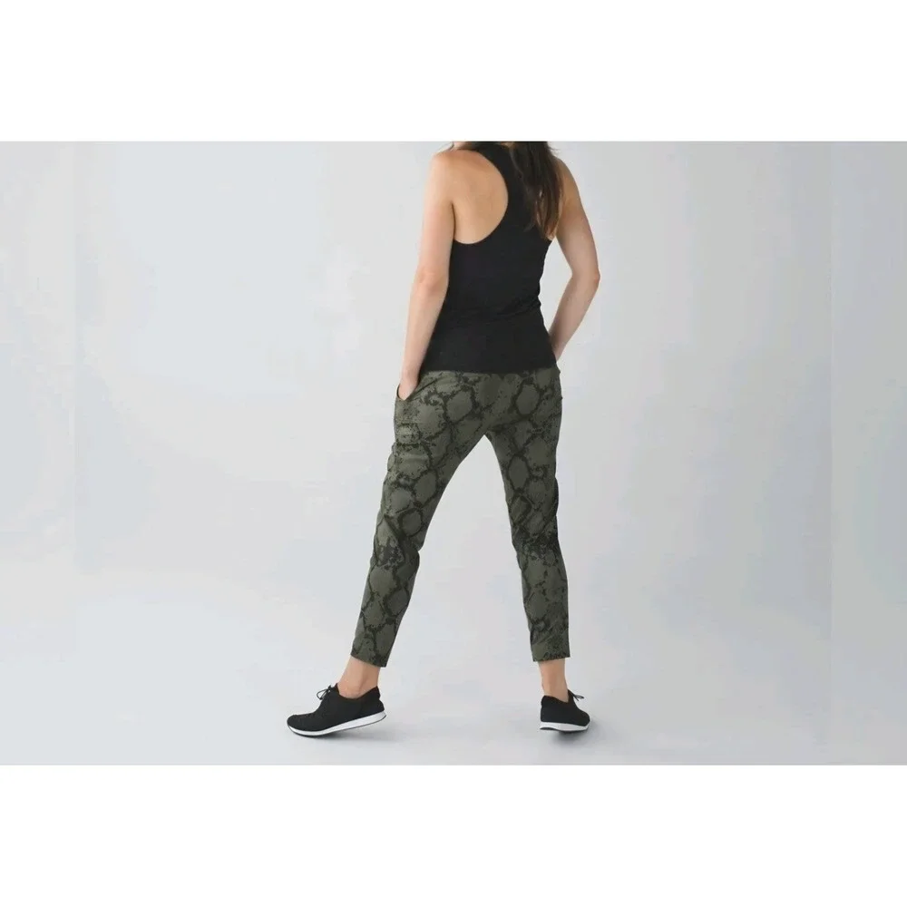 lululemon athletica lululemon street