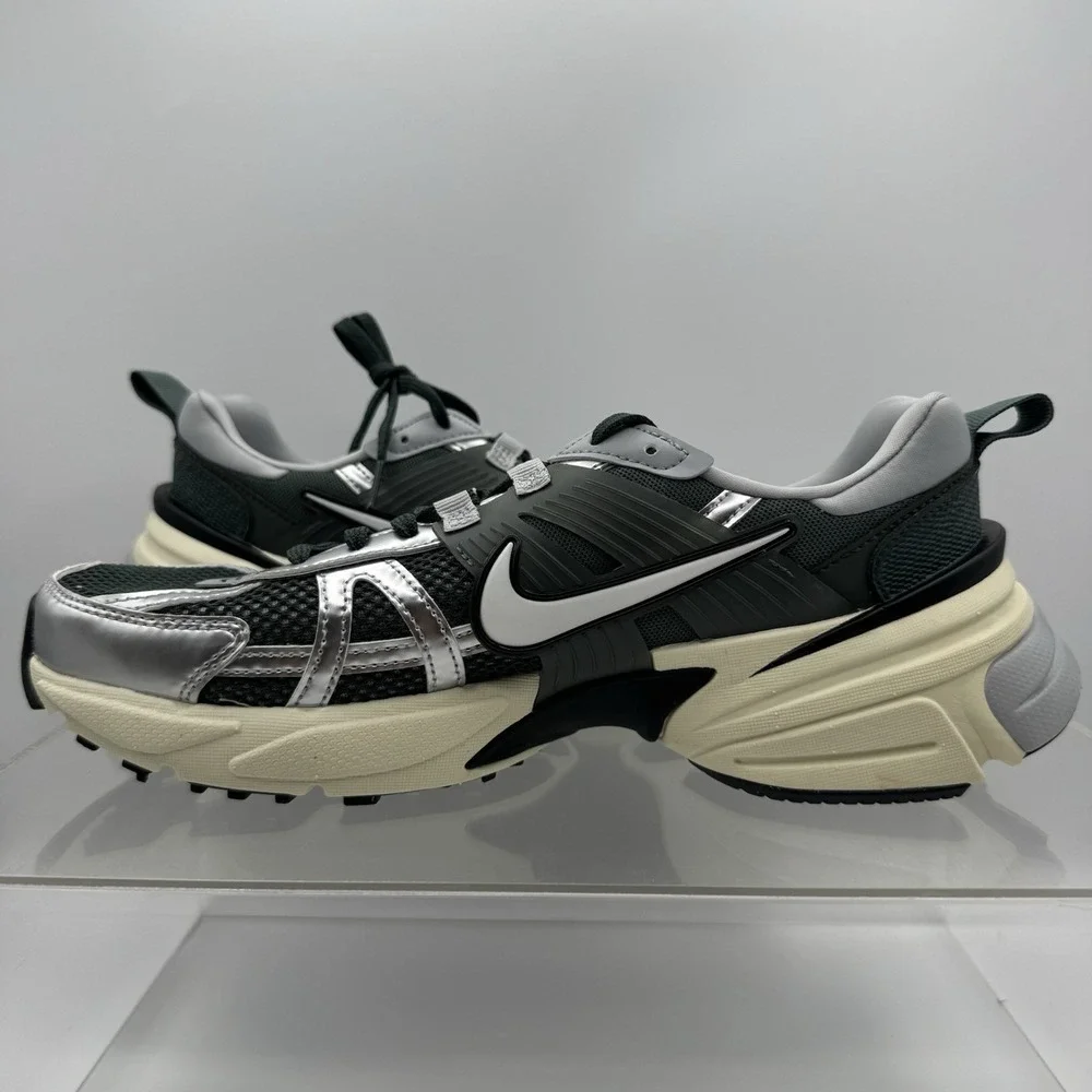 Nike v2k run