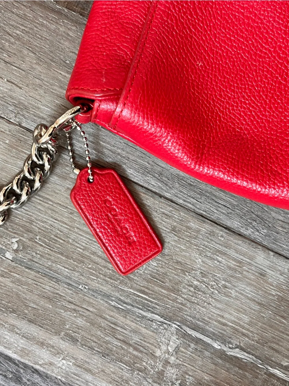 N/A red coach