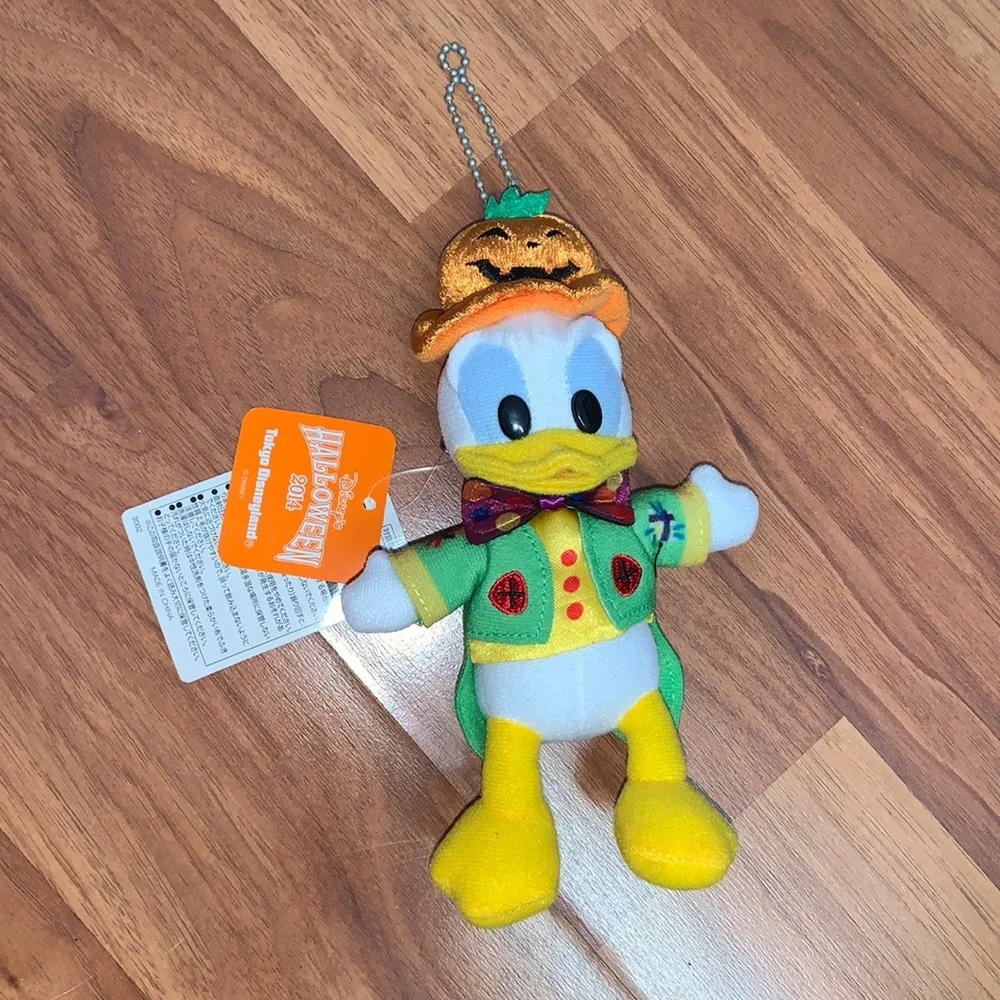 NWT Tokyo Disneyland Daisy Duck Halloween 🎃 2014 Plush