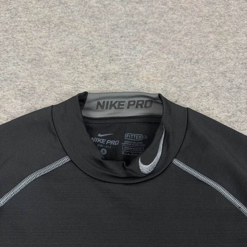 Nike item pro