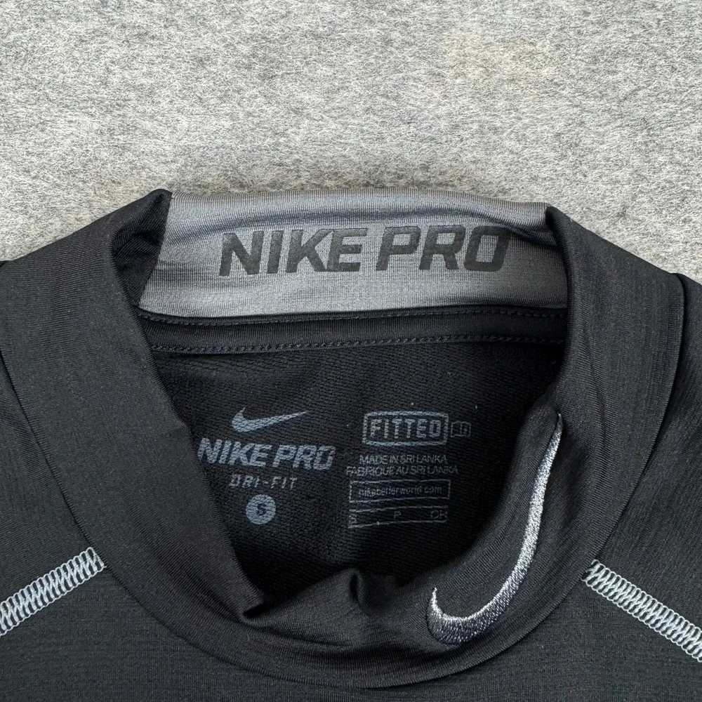 Nike item pro