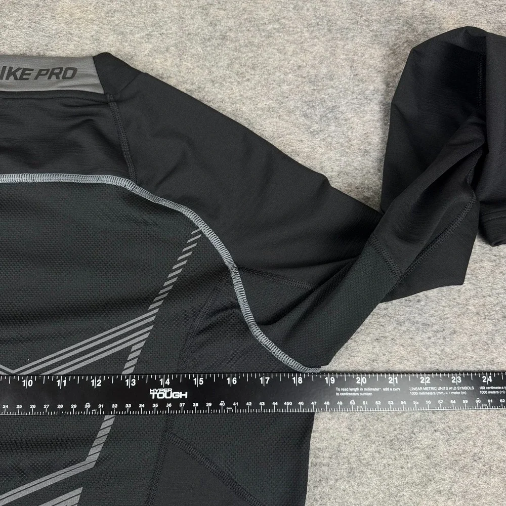 Nike item pro