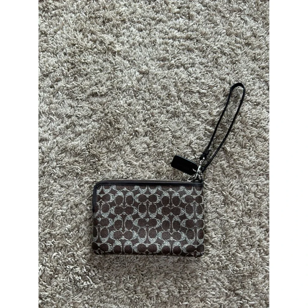 Coach wristlet features