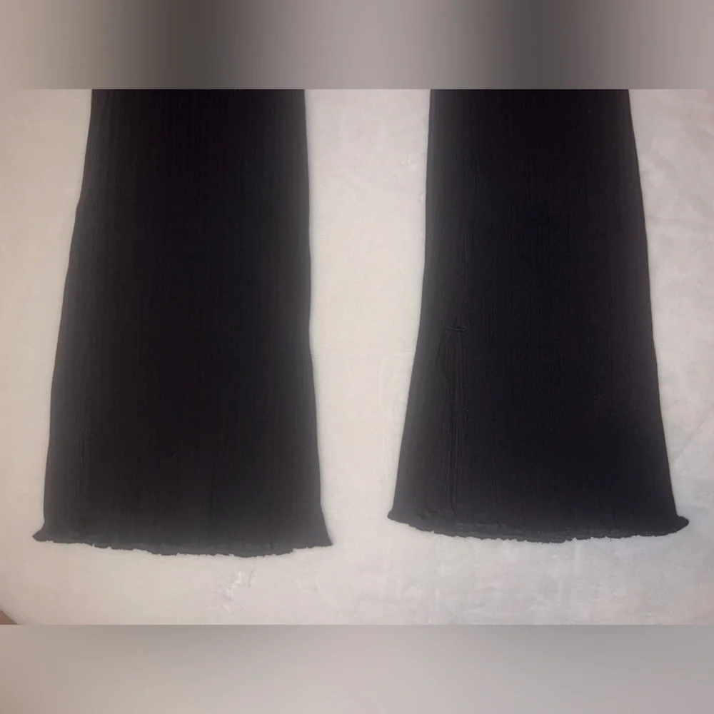 H&M chic black