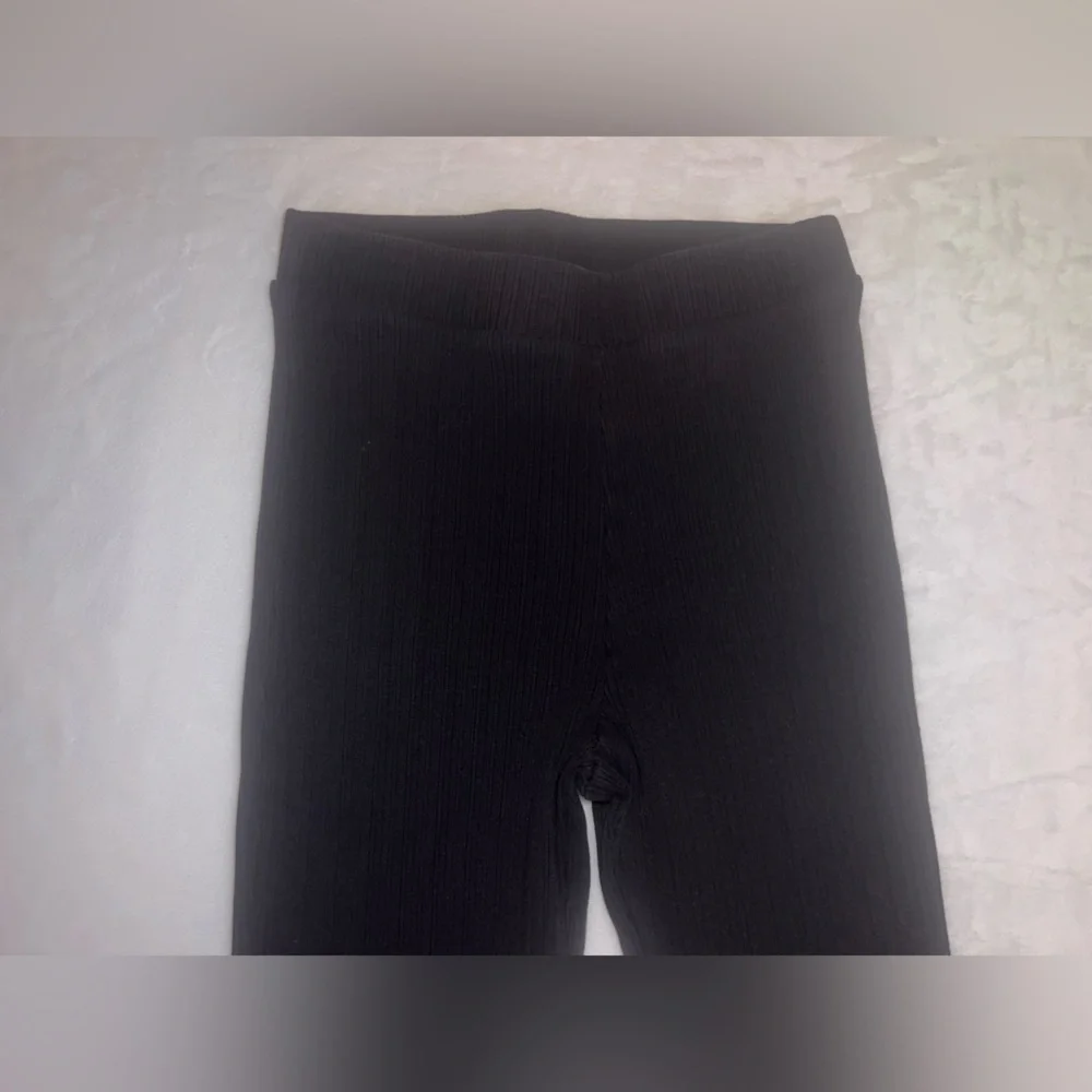 H&M chic black