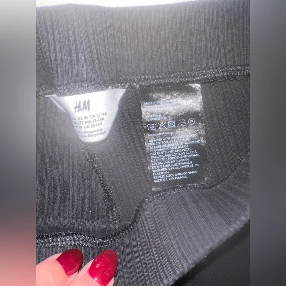 H&M chic black