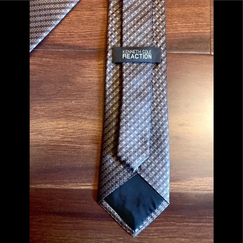 Kenneth Cole Reaction pre owned
