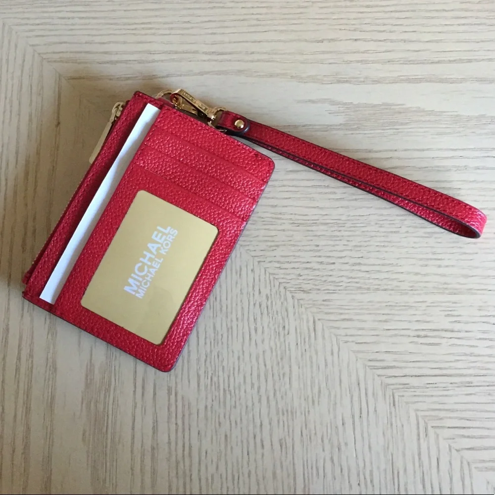 Michael Kors zippered closure