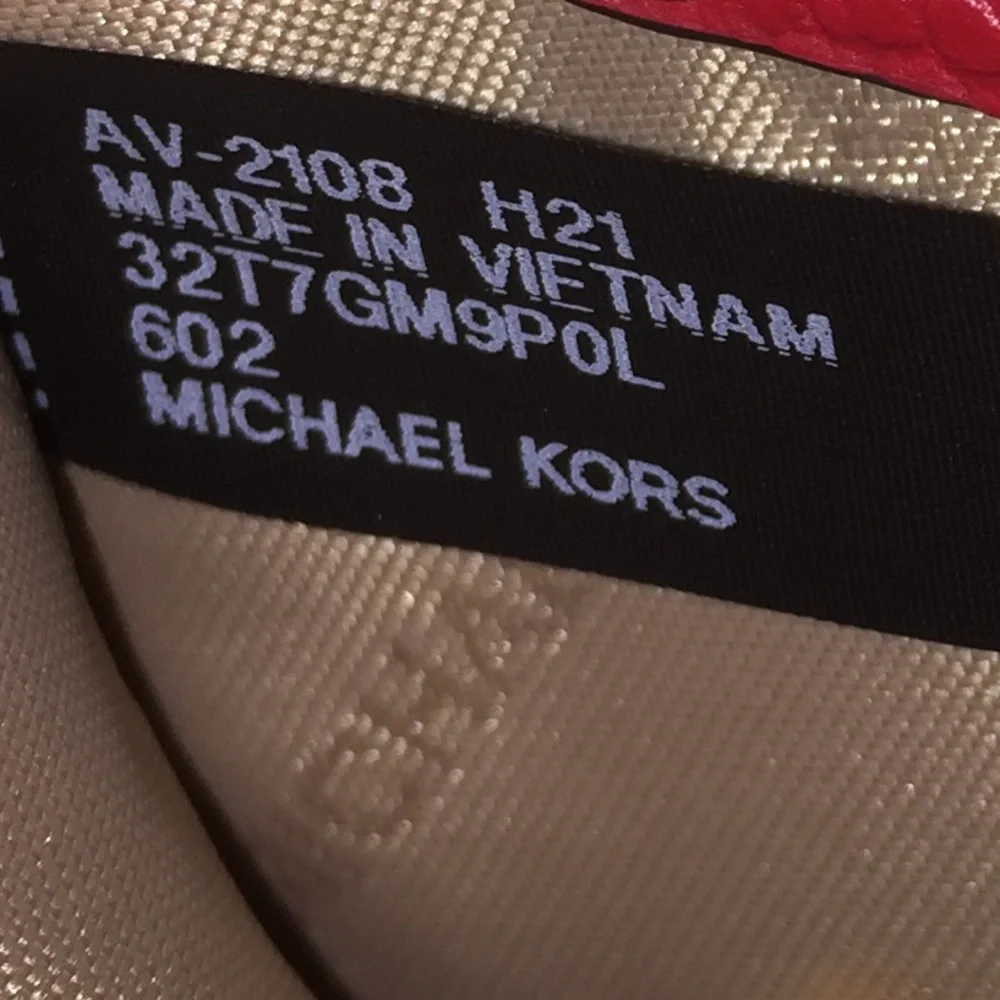 Michael Kors zippered closure
