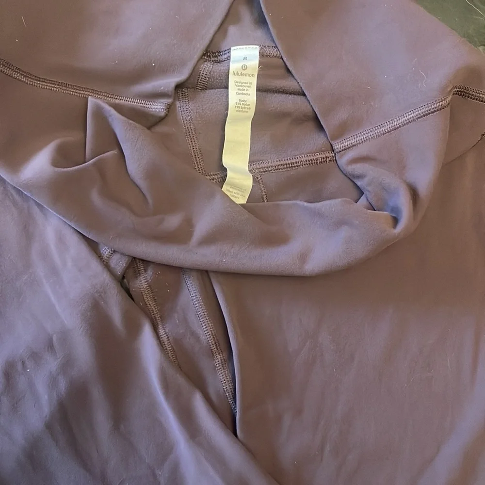 lululemon athletica size slight
