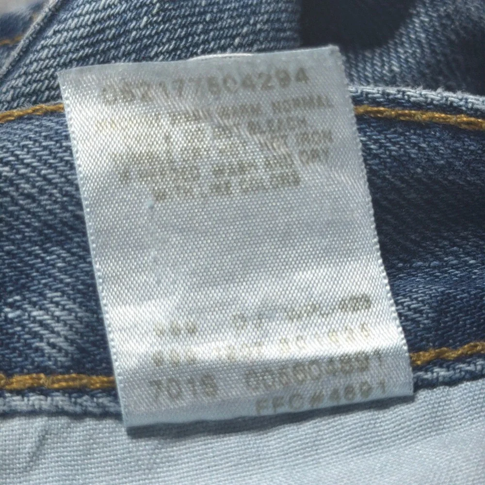 Levis levi 560