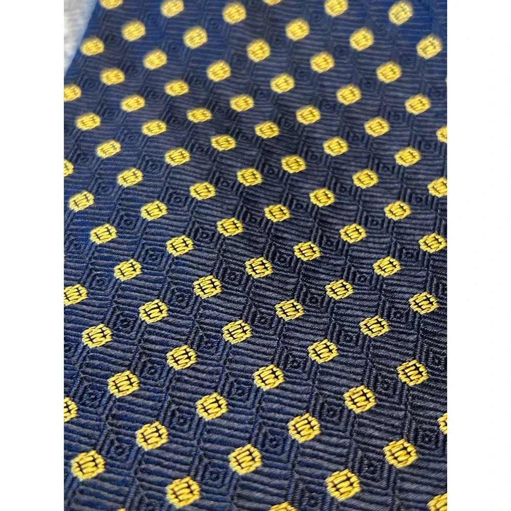 La Cravatta di Bernardo elegant necktie