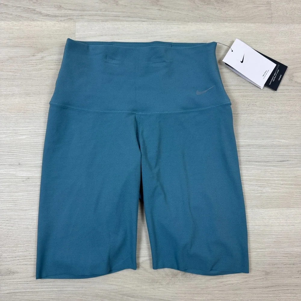 Nike end stretch