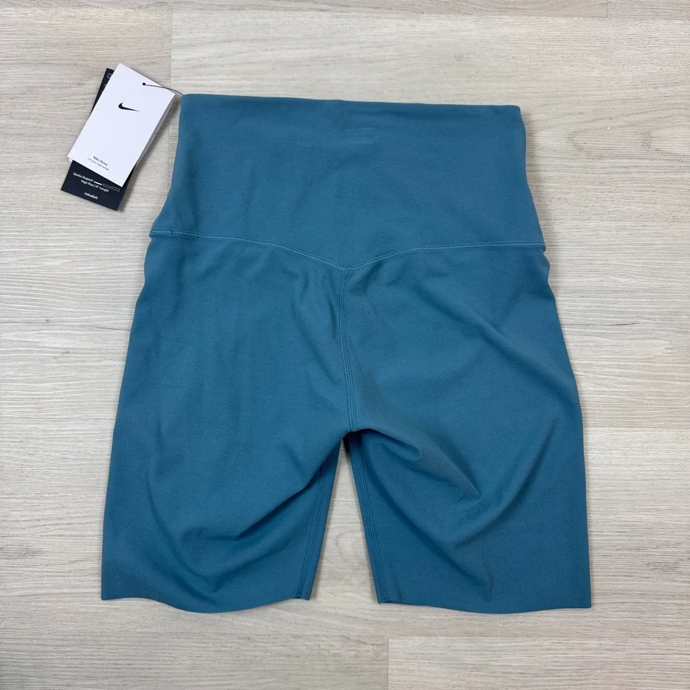 Nike end stretch