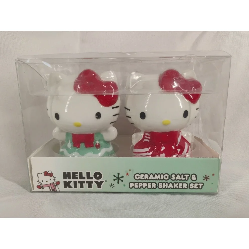 Hello Kitty Christmas Ceramic Salt and‎ Pepper Shakers Sanrio New! Rare 2023