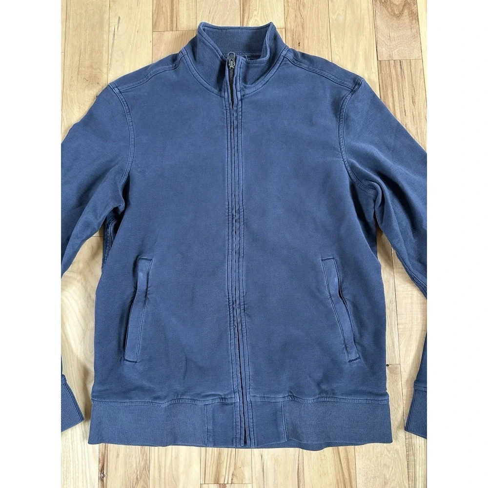 Faherty navy collar