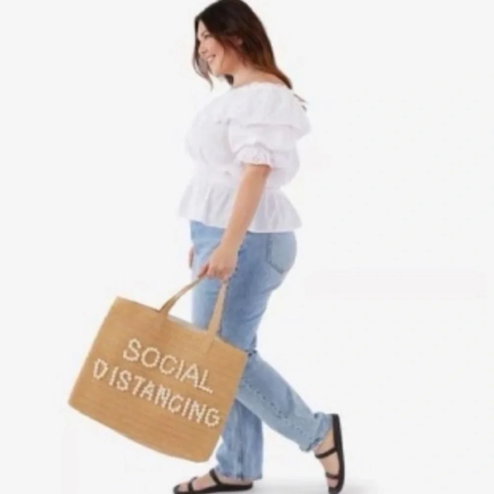 BTB LOS ANGELES SOCIAL DISTANCING‎ STRAW TOTE