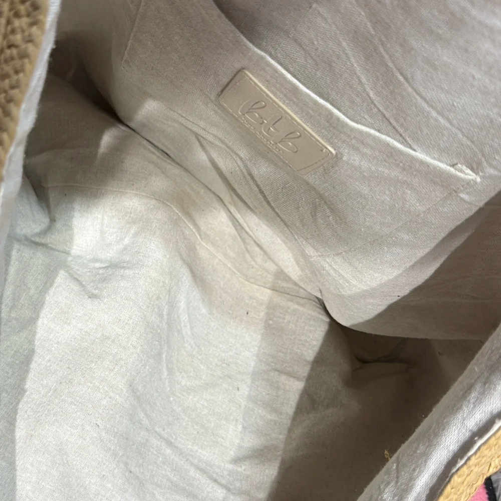 BTB LOS ANGELES SOCIAL DISTANCING‎ STRAW TOTE