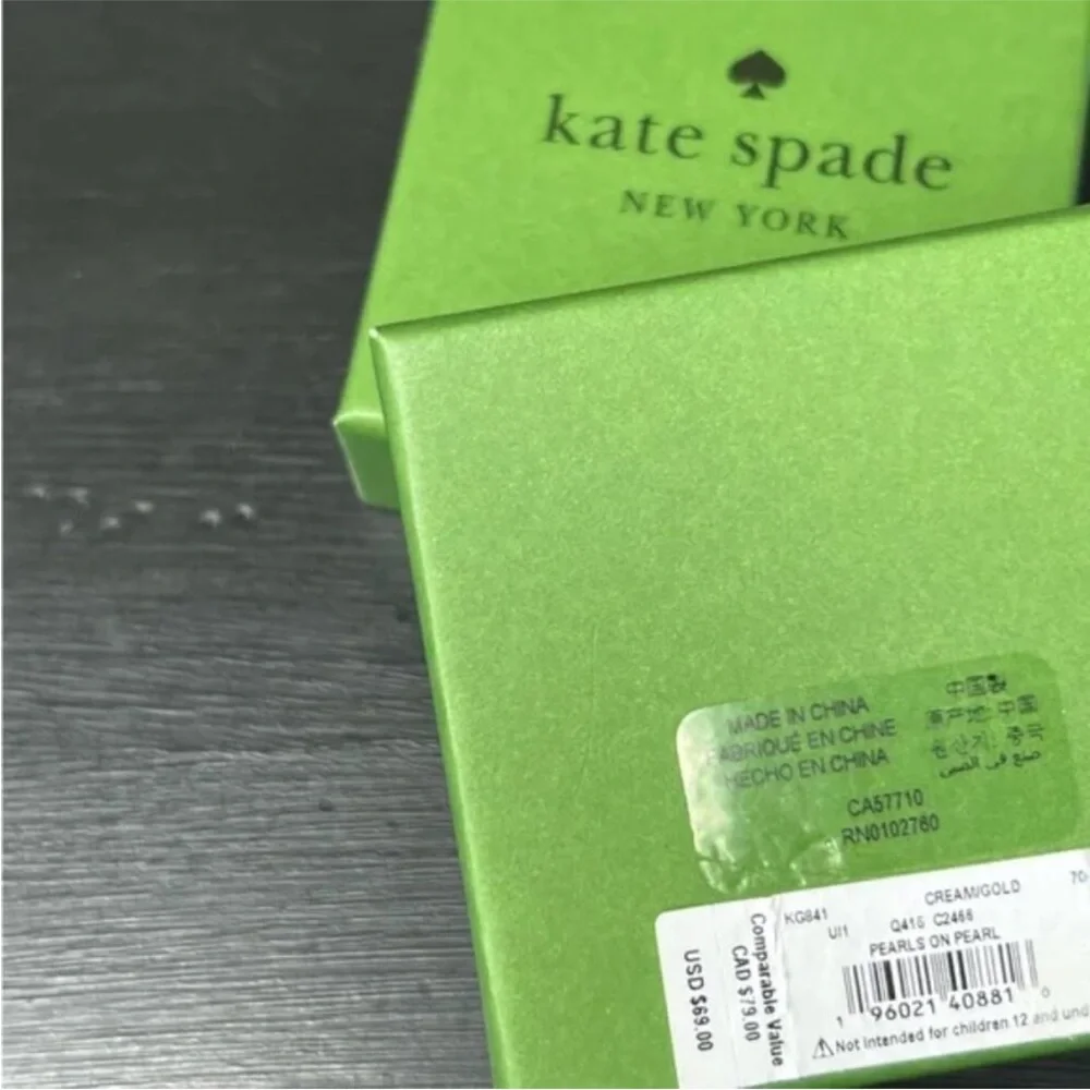 kate spade design features