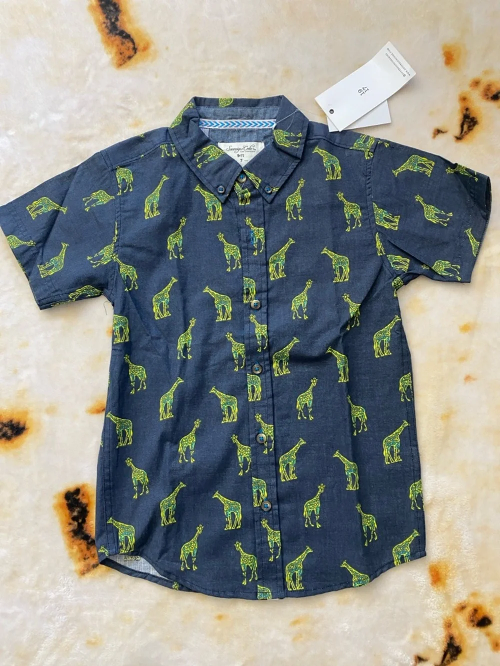 🦒 NWT Sovereign Code Short Sleeve Button Down Giraffe Print Shirt, Boys 7