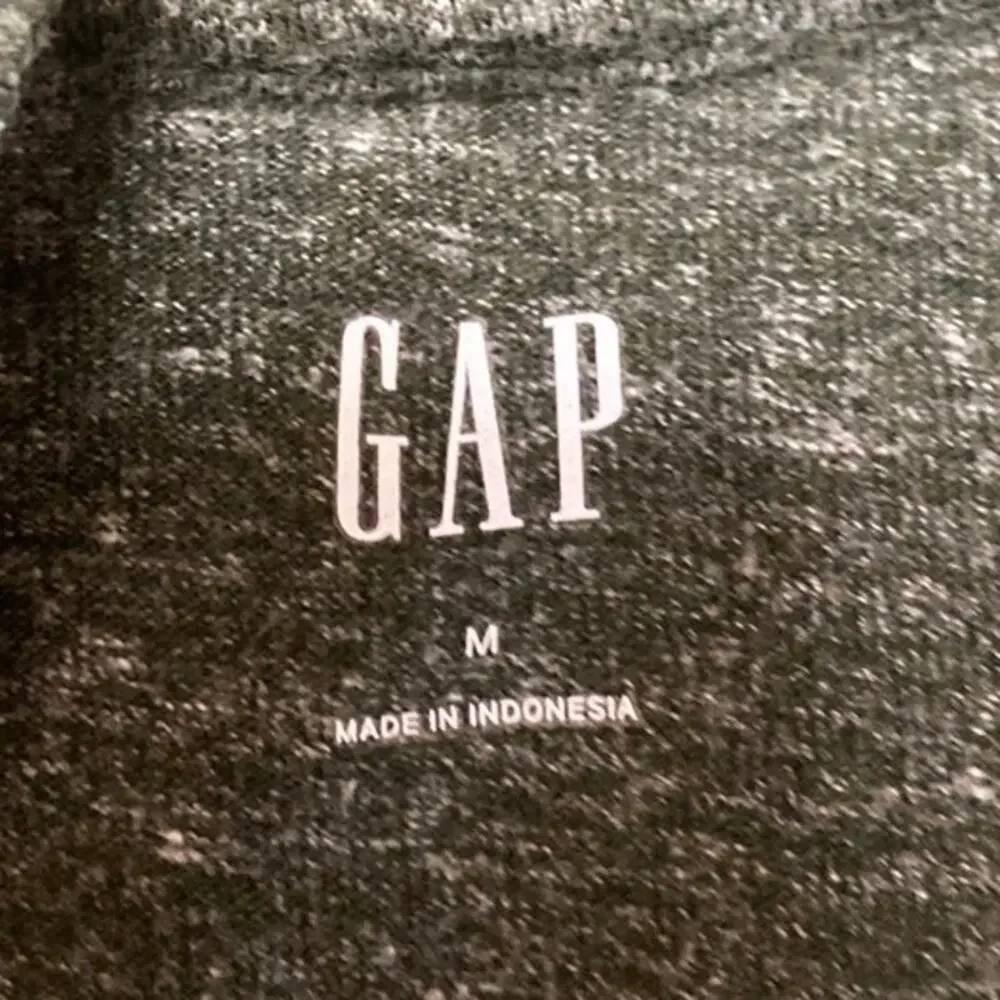 GAP men green
