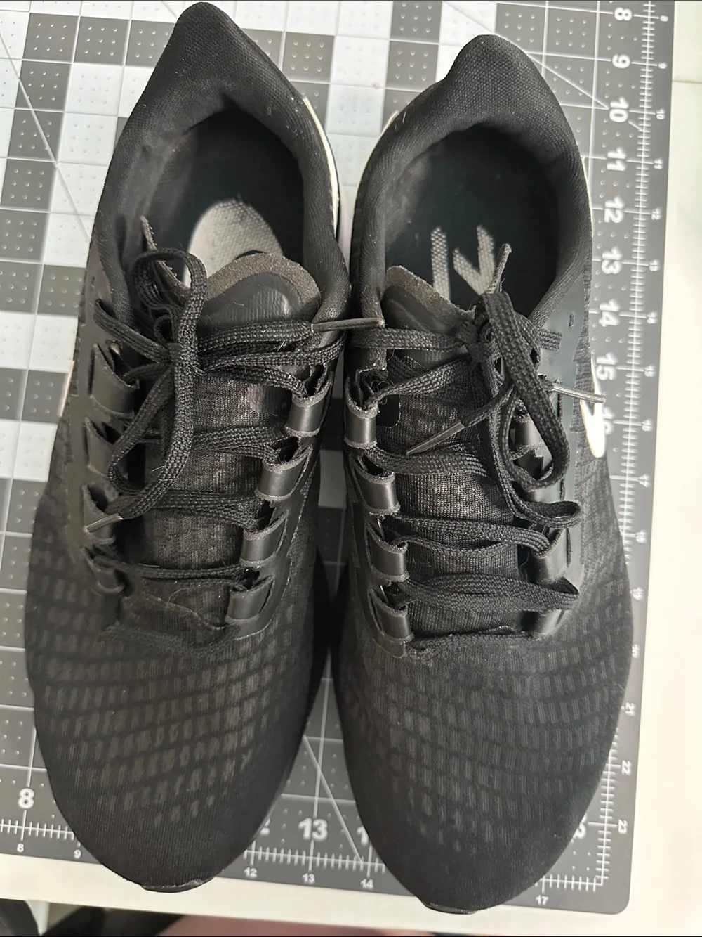 Nike classic black