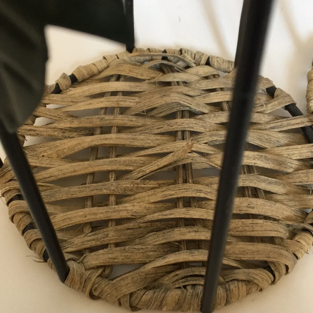 Wicker & Metal Wine Bottle Caddy/Holder