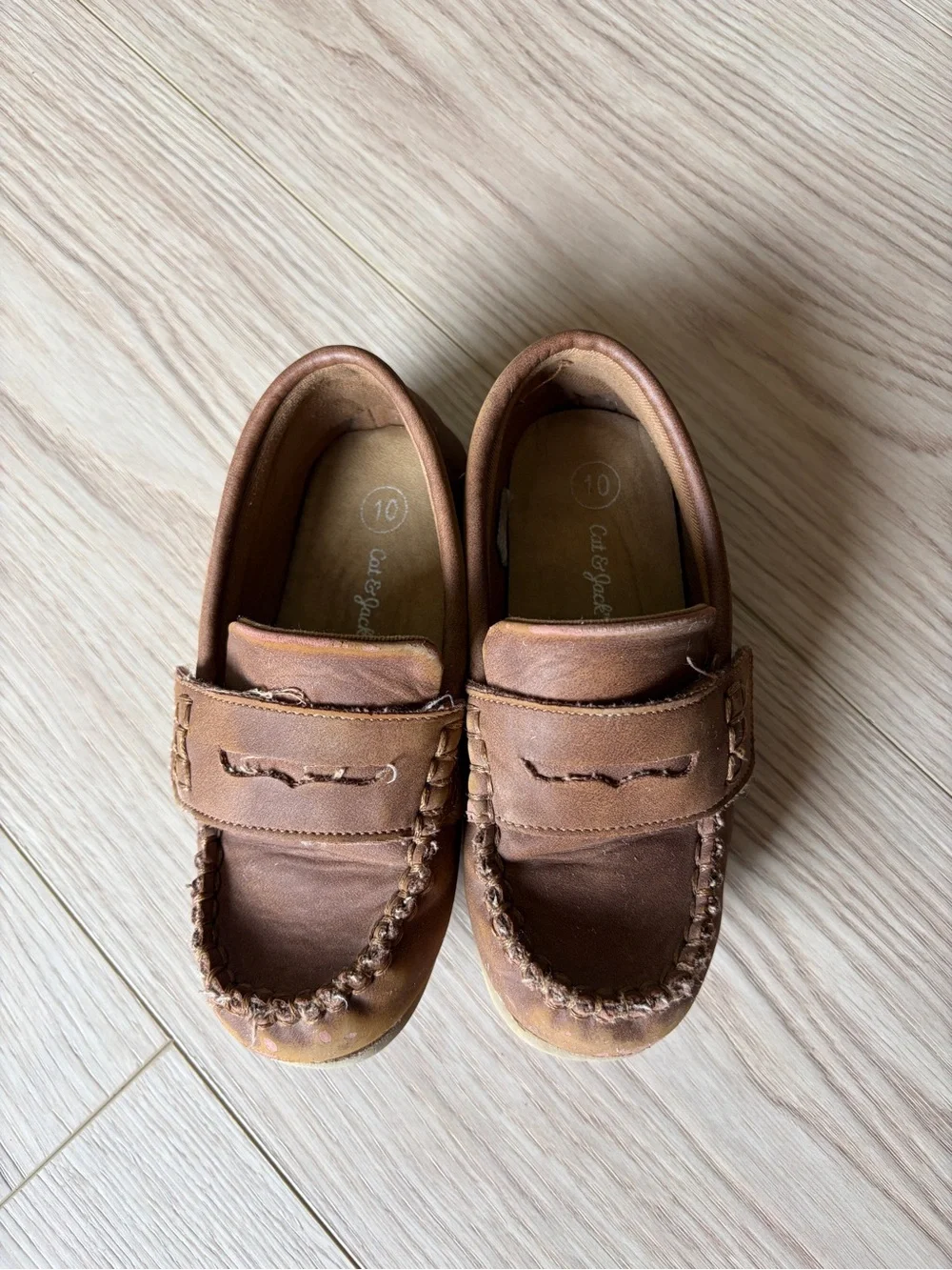 Cat & Jack classic brown