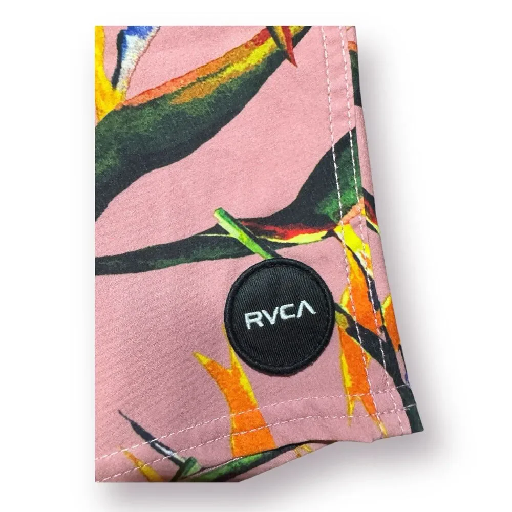 RVCA men board