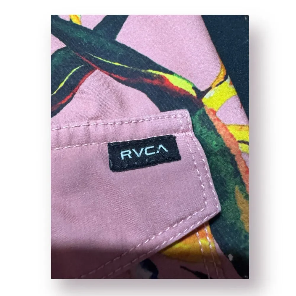 RVCA men board