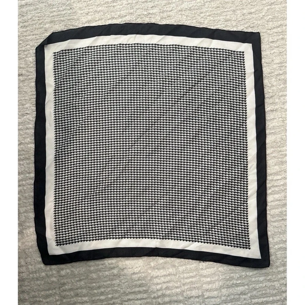 Black‎ and White Houndstooth Pattern Square Scarf 21x21