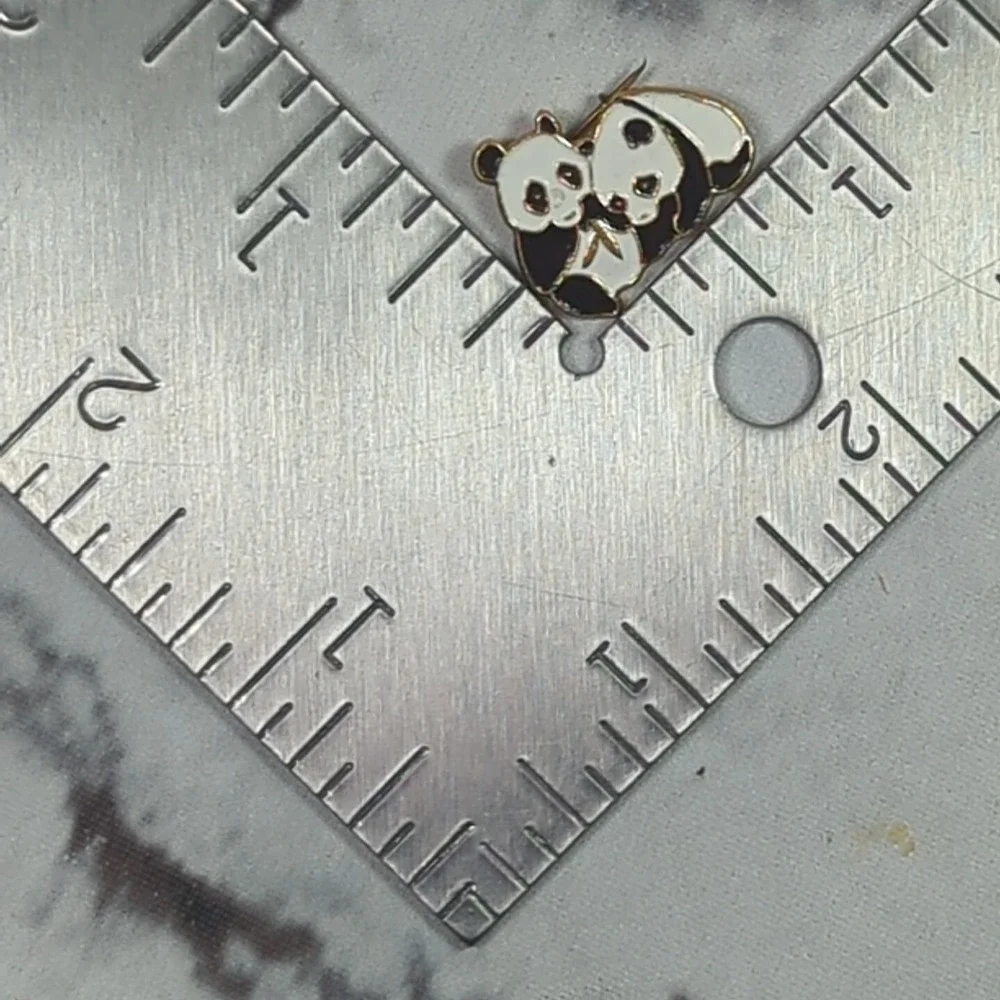 Vintage Panda Bear Lapel Hat Pin Brooch Enamel Gold‎ Tone