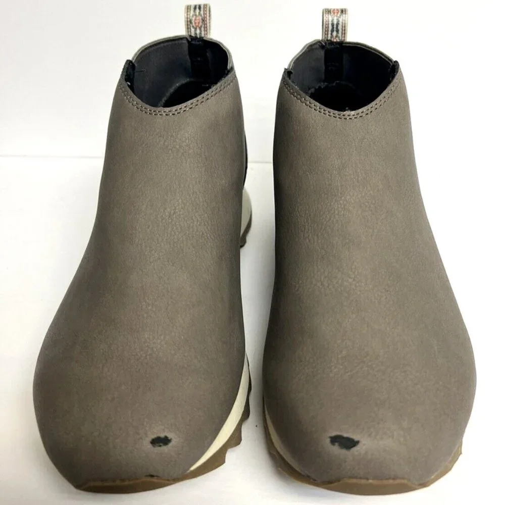 Merrell front shoes