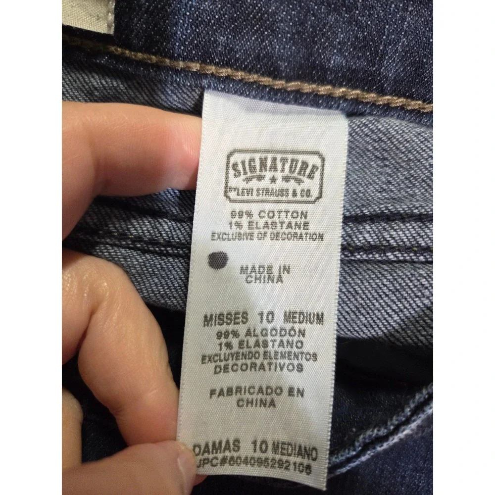 Signature by Levi Strauss signature by