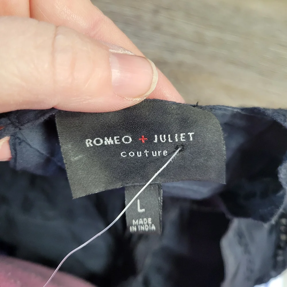 Romeo & Juliet Couture new without