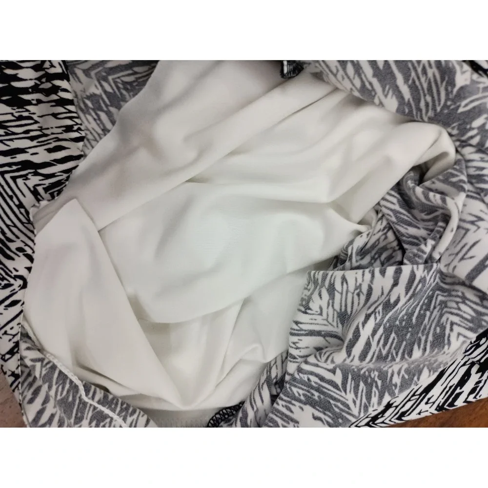 Vince camuto s black white chevron pattern pencilskirt office work church travel