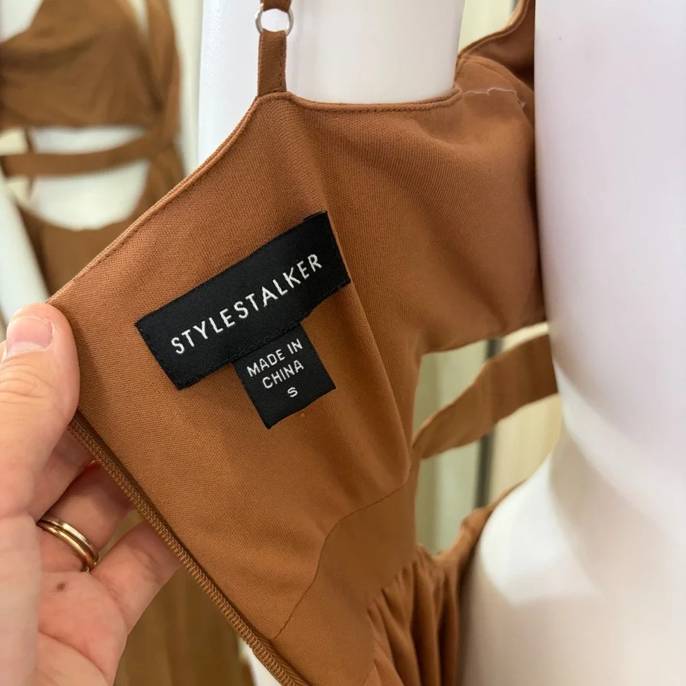 Stylestalker while dress slit