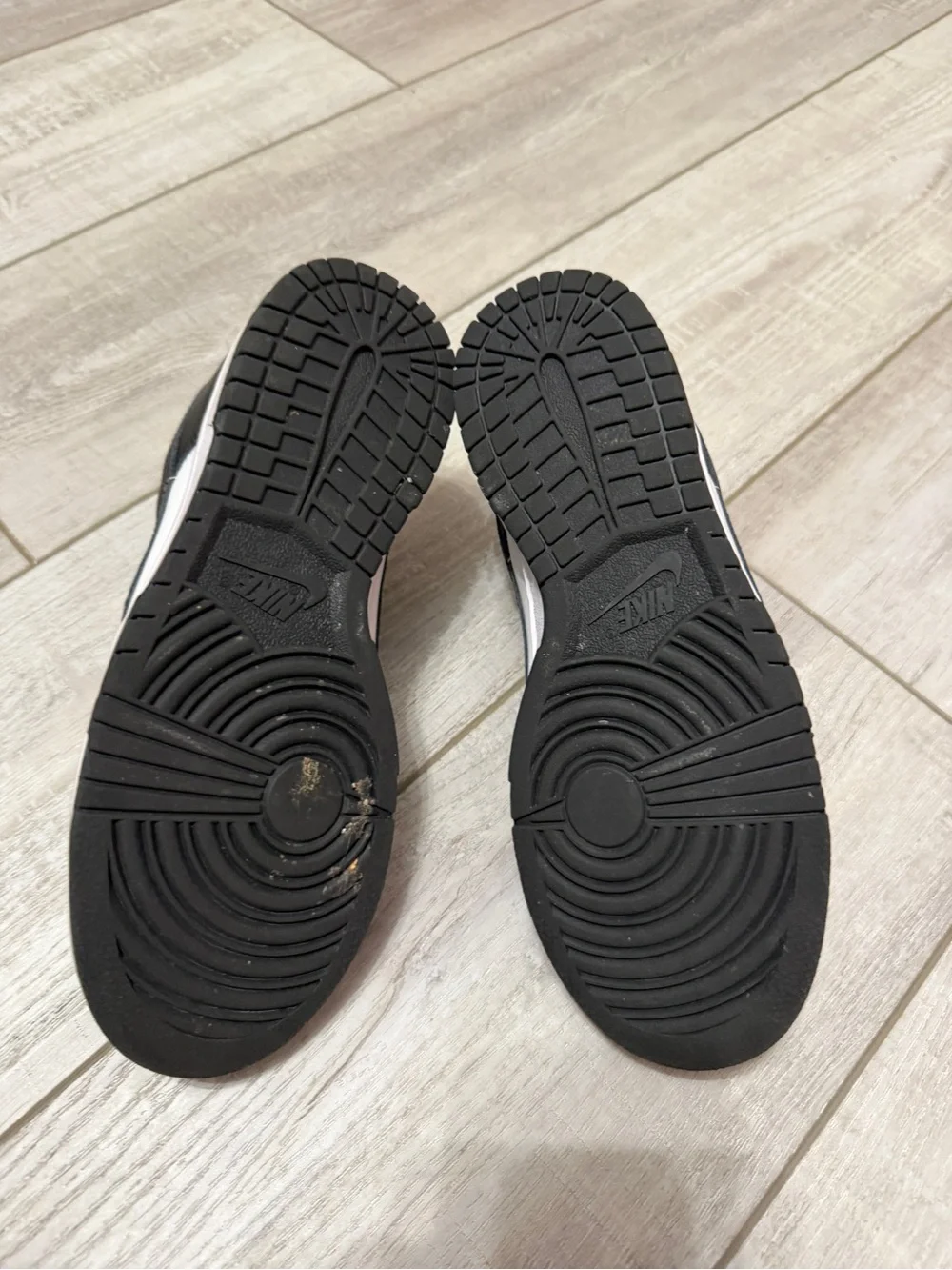 Nike classic black