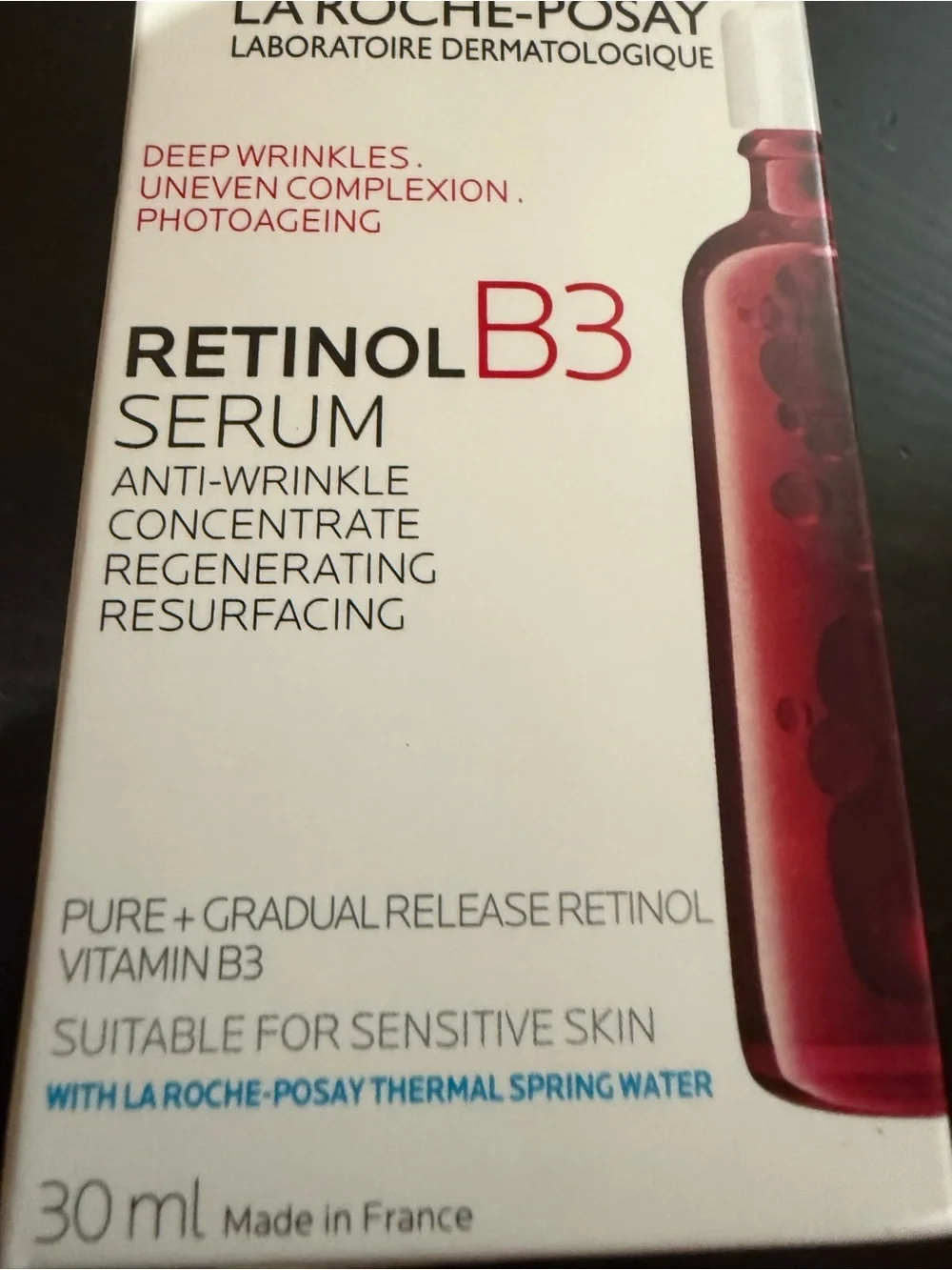 La Roche-Posay Retinol B3 Serum — White & Red
