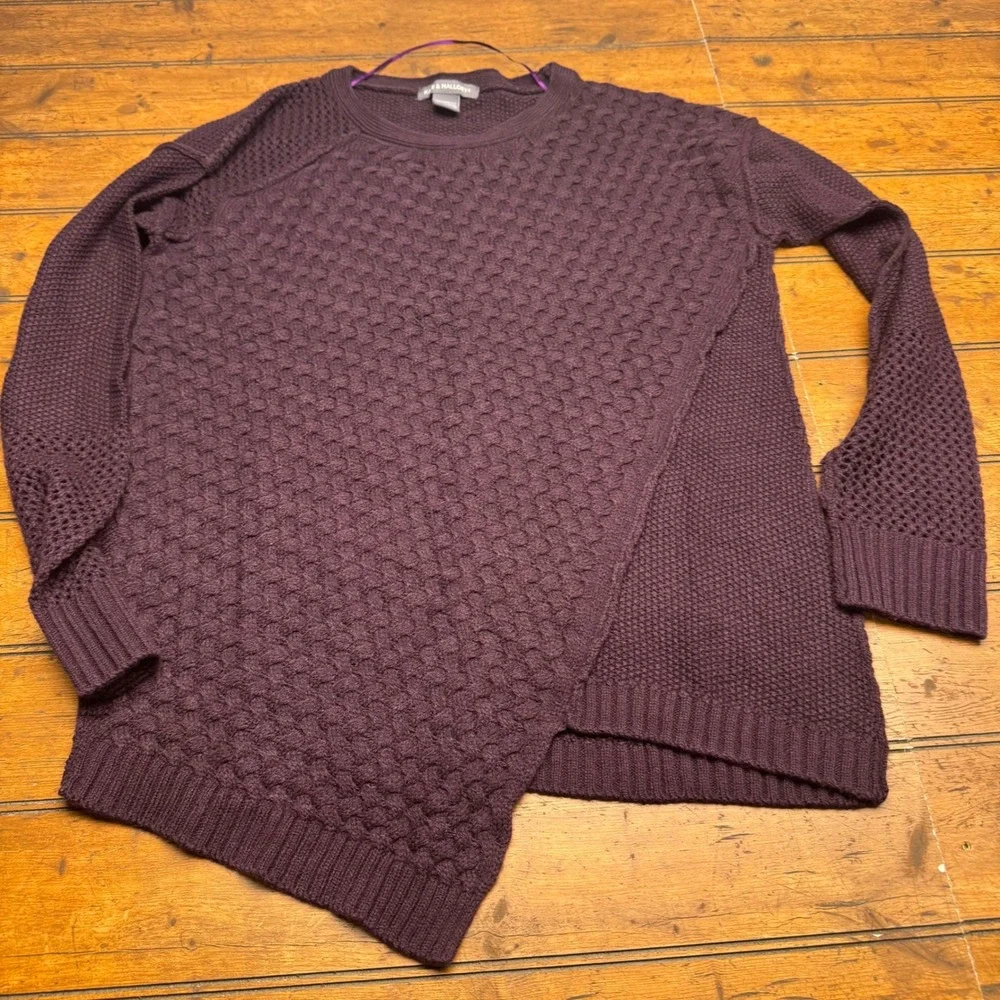 Kate & Mallory Textured Knit Asymmetrical Sweater Plum‎ Size M