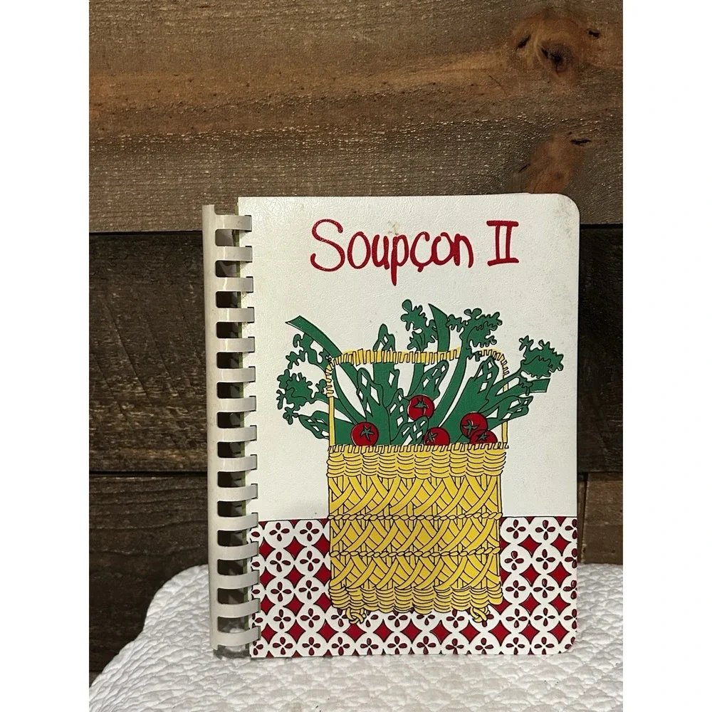 Vtg 1981‎ Junior League of Chicago Seasonal Cookbook Soupcon II